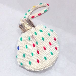 Unique vintage beaded wristlet!